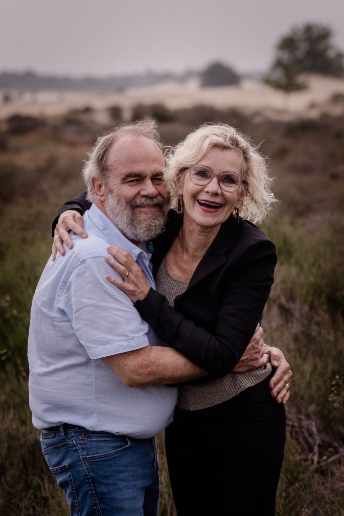 Familie, hond, loonse en drunense duinen, bosch en duin, broer, zus, kleur-18